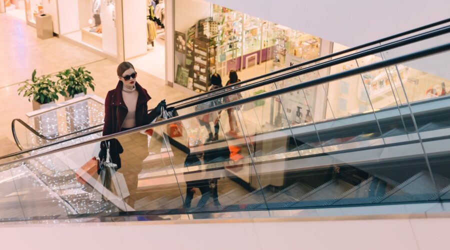 Najszybciej rozwijają się małe i średnie centra handlowe. Ich rola zmienia się dzięki nowym technologiom