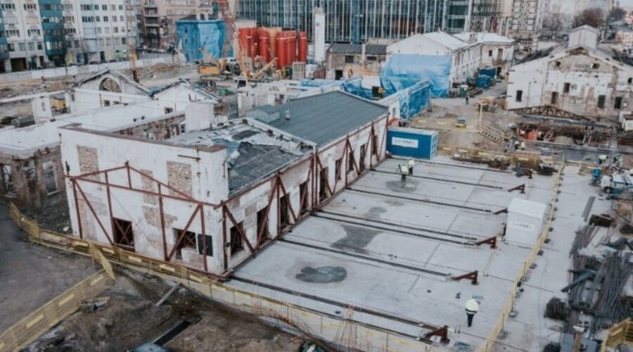 Przesunięcie budynku na terenie Dawnej Fabryki Norblina