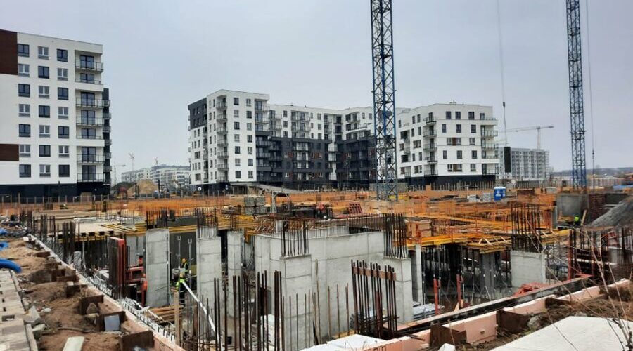 Rok 2021 to okres dynamicznych wzrostów cen nieruchomości. W tym roku ceny mieszkań dalej będą rosły ale wolniej