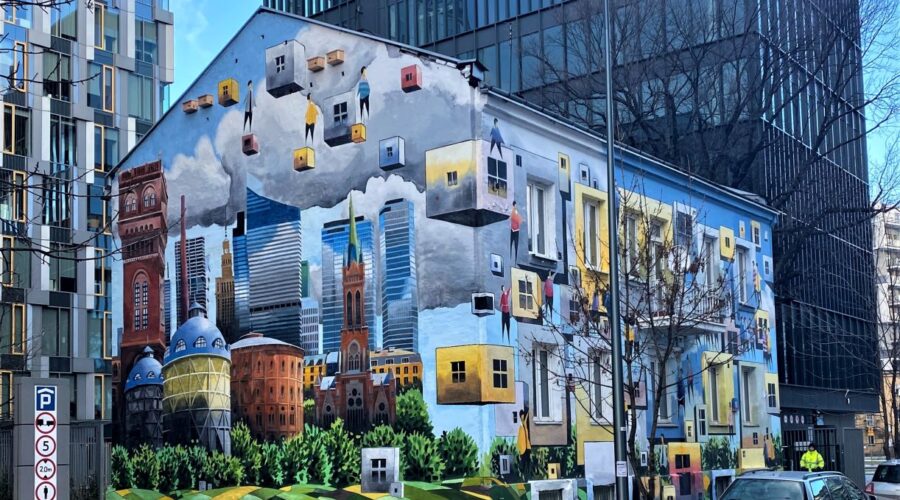 Nowy mural zatytułowany „Domek” na warszawskiej Woli