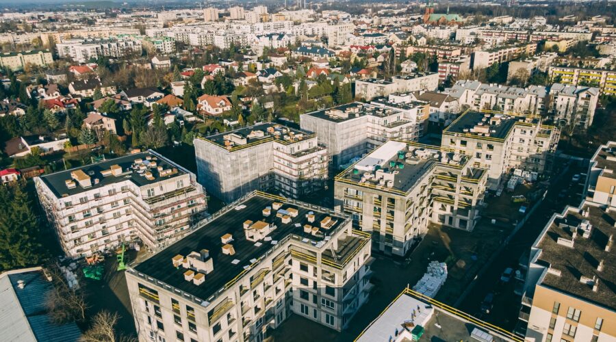 Sytuacja na polskim rynku mieszkaniowym. Najmocniej tanieją małe mieszkania